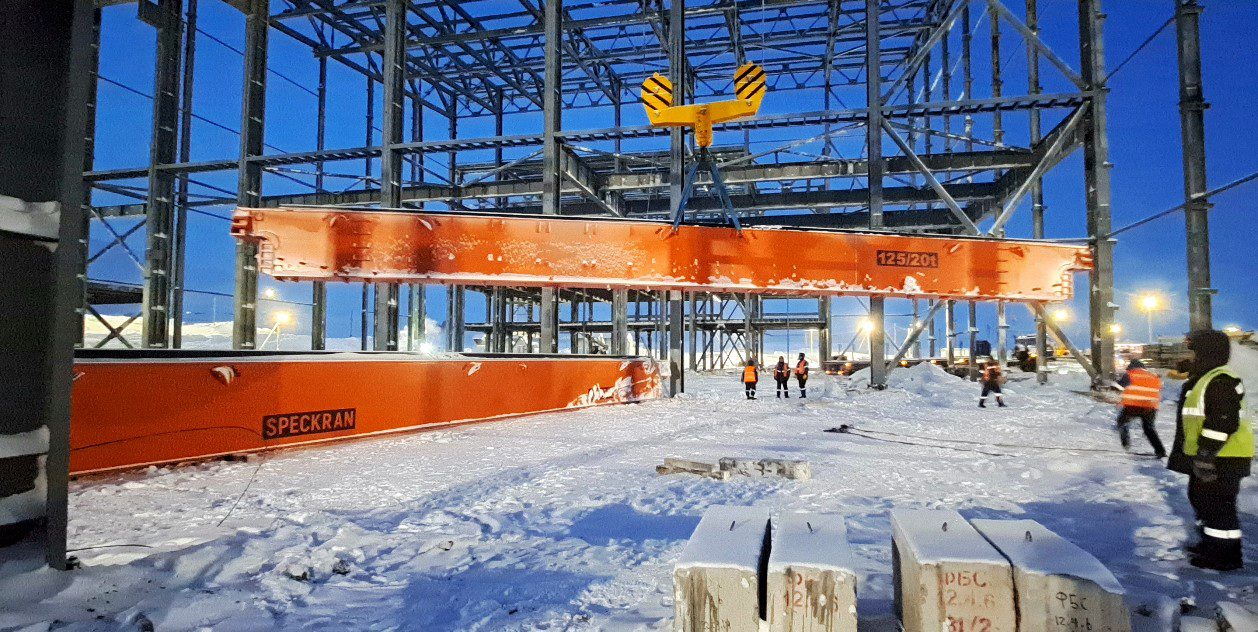 At the installation site in the area of the northernmost city in the world, the installation of cranes manufactured by Speckran has begun!